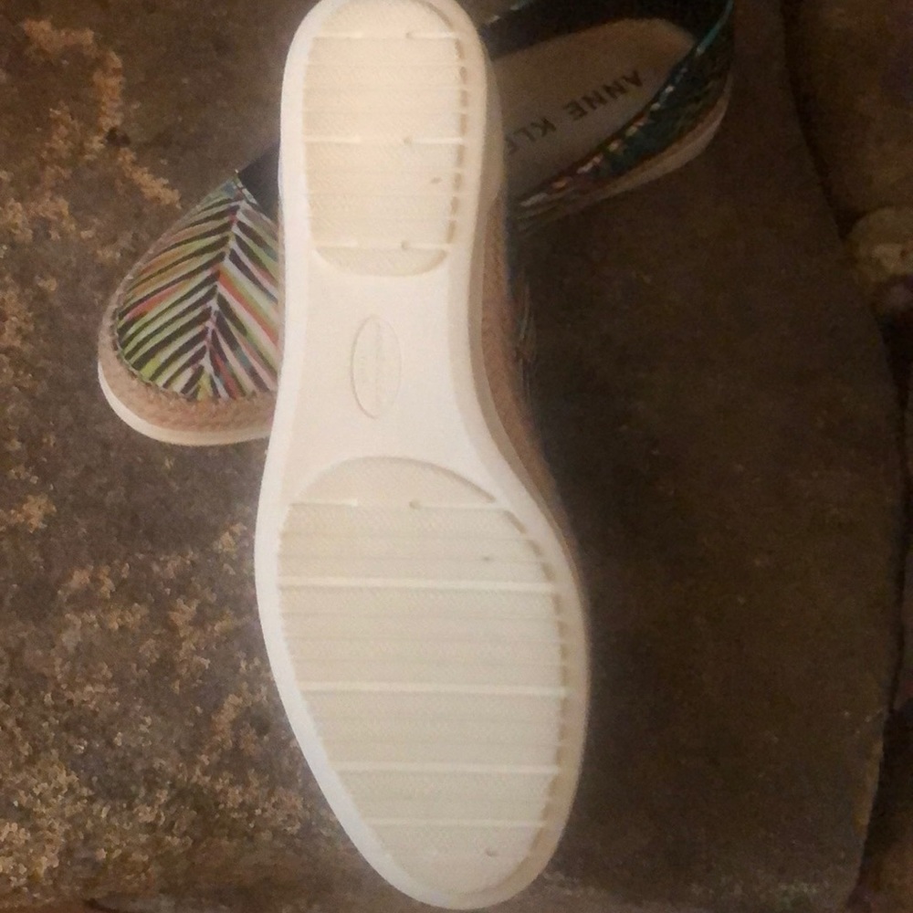 Flats - Picture 2 of 4